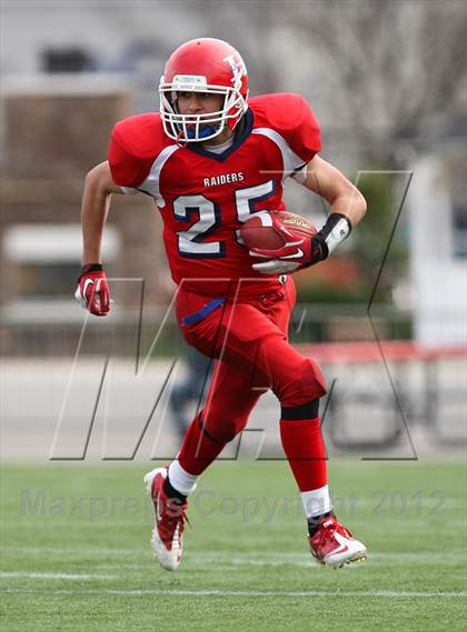 Thumbnail 1 in Hornell vs. Le Roy (NYSPHSAA Section 5 Class C Final) photogallery.