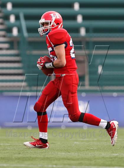 Thumbnail 1 in Hornell vs. Le Roy (NYSPHSAA Section 5 Class C Final) photogallery.