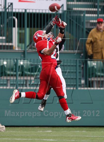 Thumbnail 2 in Hornell vs. Le Roy (NYSPHSAA Section 5 Class C Final) photogallery.