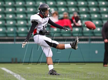 Thumbnail 1 in Hornell vs. Le Roy (NYSPHSAA Section 5 Class C Final) photogallery.