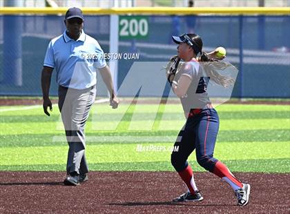 Thumbnail 2 in Beckman vs. Chino (La Mirada Classic) photogallery.