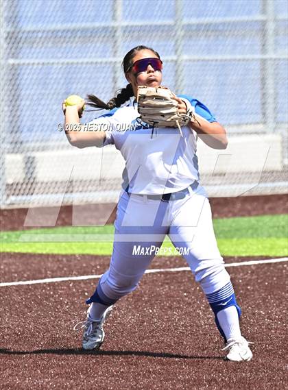 Thumbnail 1 in Beckman vs. Chino (La Mirada Classic) photogallery.