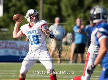 Thumbnail 2 in New Hampshire East-West All-Star Game  photogallery.