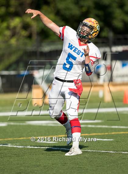 Thumbnail 2 in New Hampshire East-West All-Star Game  photogallery.