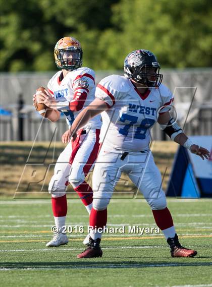 Thumbnail 2 in New Hampshire East-West All-Star Game  photogallery.