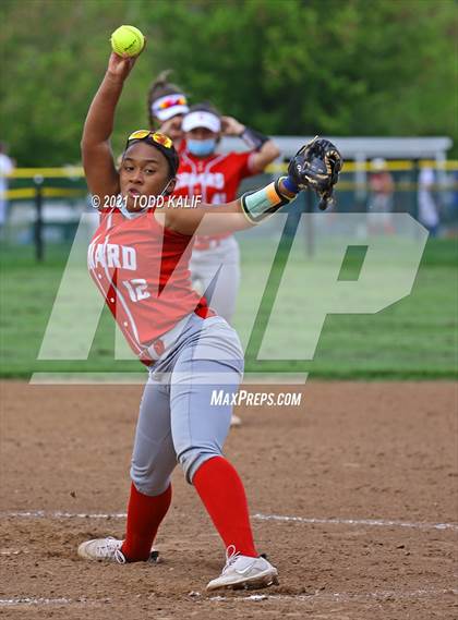 Thumbnail 1 in Conard @ Glastonbury photogallery.