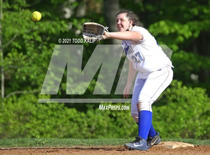 Thumbnail 1 in Conard @ Glastonbury photogallery.