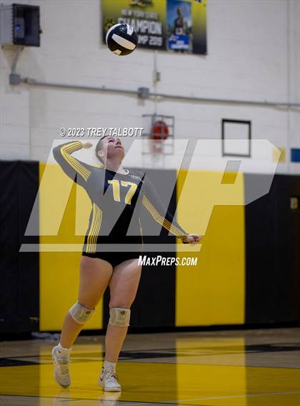 Thumbnail 3 in Brighton @ Honeoye Falls-Lima photogallery.