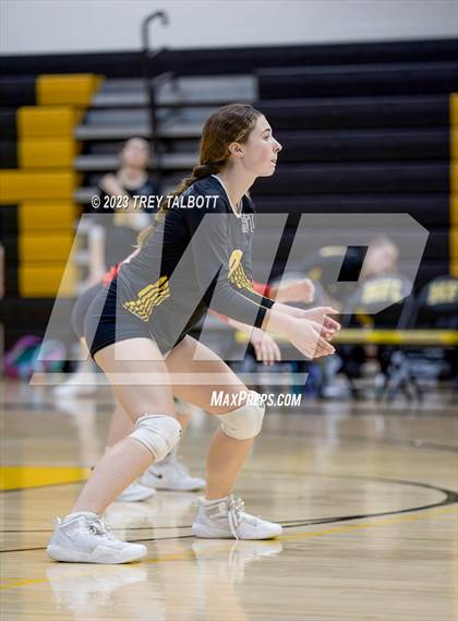 Thumbnail 3 in Brighton @ Honeoye Falls-Lima photogallery.