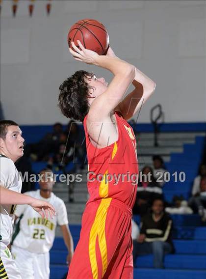 Thumbnail 3 in Chico vs. Vanden (Les Curry Invitational) photogallery.