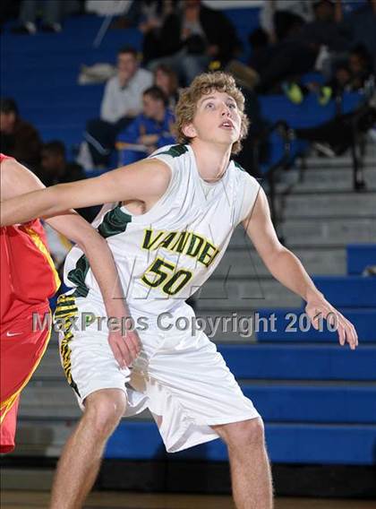 Thumbnail 2 in Chico vs. Vanden (Les Curry Invitational) photogallery.