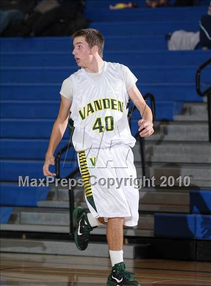 Thumbnail 2 in Chico vs. Vanden (Les Curry Invitational) photogallery.