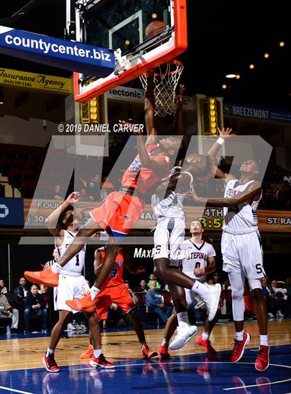 Thumbnail 2 in Archbishop Stepinac vs. St. Raymond Boys (Slam Dunk Tournament) photogallery.