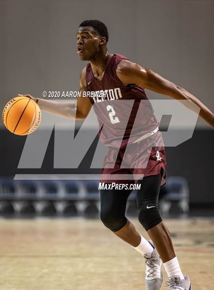 Thumbnail 3 in Benton vs. Warren photogallery.