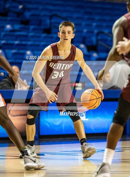 Thumbnail 2 in Benton vs. Warren photogallery.