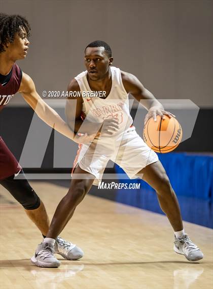 Thumbnail 1 in Benton vs. Warren photogallery.