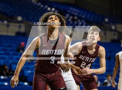 Thumbnail 3 in Benton vs. Warren photogallery.