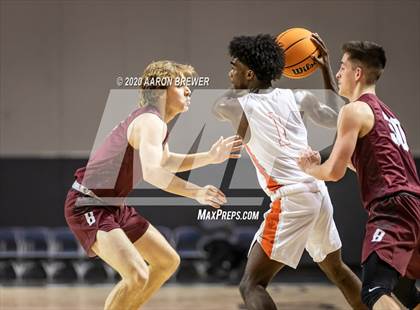 Thumbnail 2 in Benton vs. Warren photogallery.