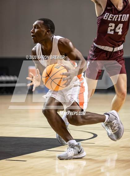 Thumbnail 1 in Benton vs. Warren photogallery.