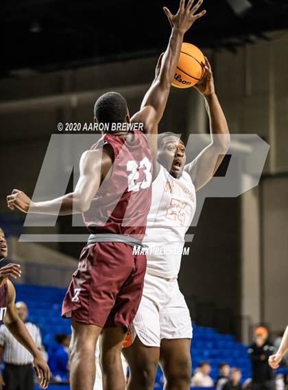 Thumbnail 1 in Benton vs. Warren photogallery.