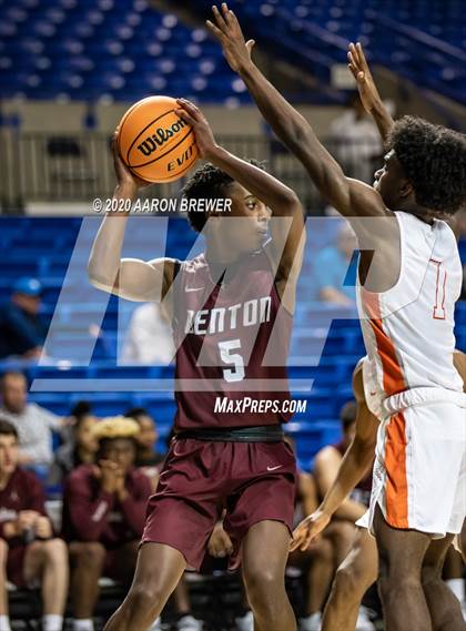 Thumbnail 1 in Benton vs. Warren photogallery.