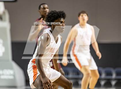 Thumbnail 2 in Benton vs. Warren photogallery.