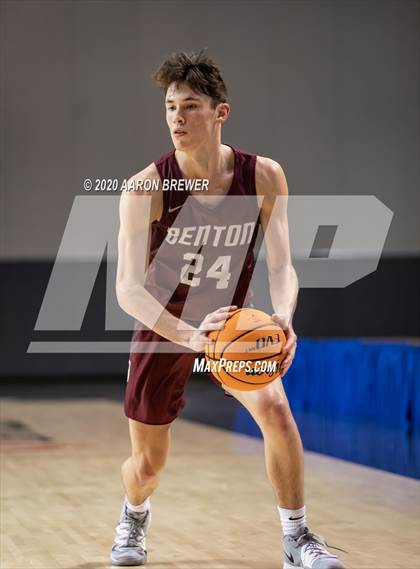 Thumbnail 1 in Benton vs. Warren photogallery.