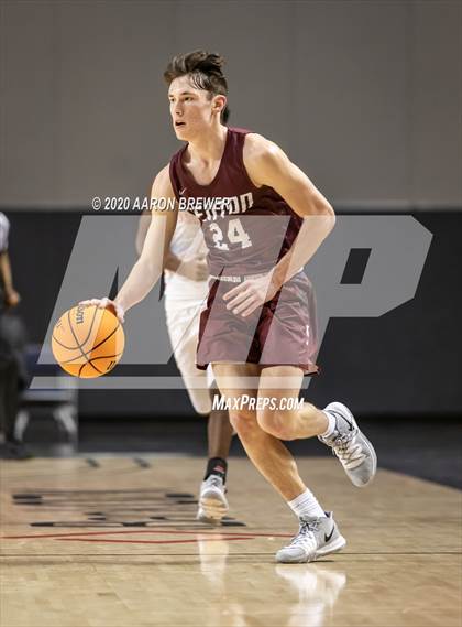Thumbnail 3 in Benton vs. Warren photogallery.