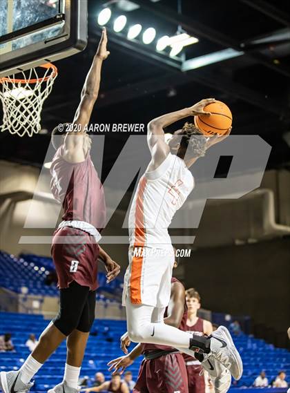 Thumbnail 2 in Benton vs. Warren photogallery.