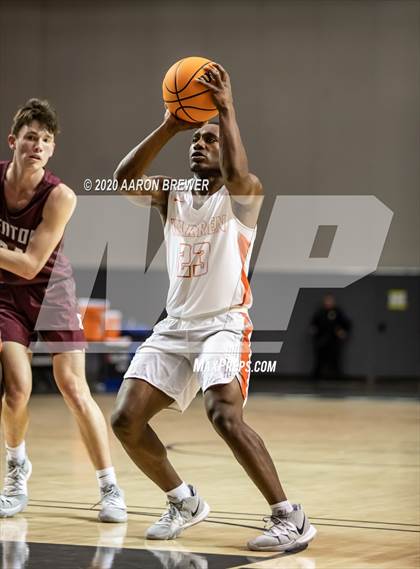 Thumbnail 1 in Benton vs. Warren photogallery.