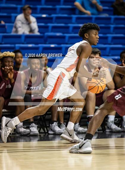 Thumbnail 1 in Benton vs. Warren photogallery.