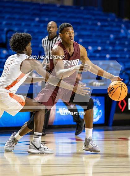 Thumbnail 3 in Benton vs. Warren photogallery.