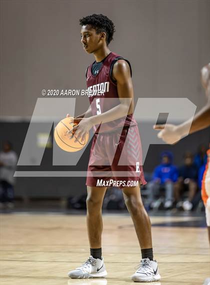Thumbnail 1 in Benton vs. Warren photogallery.