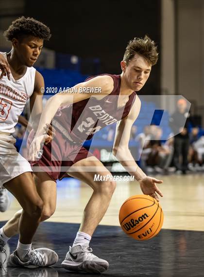 Thumbnail 1 in Benton vs. Warren photogallery.