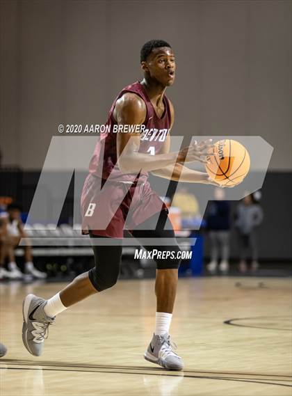 Thumbnail 2 in Benton vs. Warren photogallery.