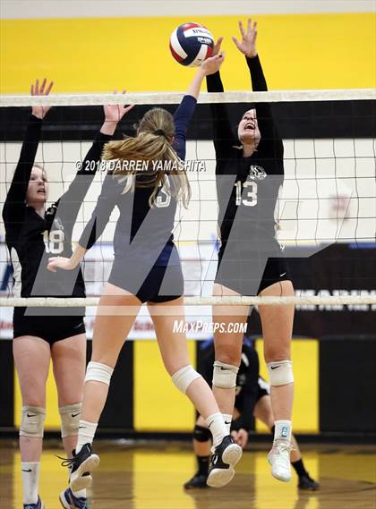 Thumbnail 2 in Mt. Madonna vs. Notre Dame (CIF CCS D5 Final) photogallery.