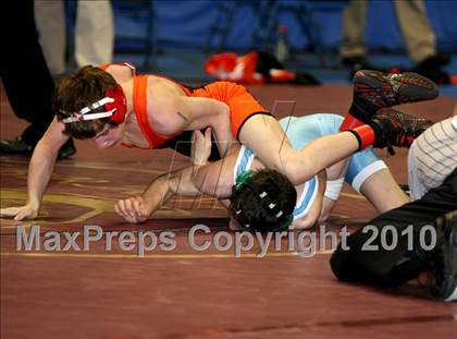 Thumbnail 3 in NYSPHSAA Championships (Division I Semifinals, 103-112) photogallery.