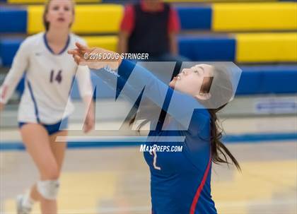 Thumbnail 2 in St. Ignatius vs. Notre Dame (CIF-CCS Open Div. Semi-finals) photogallery.