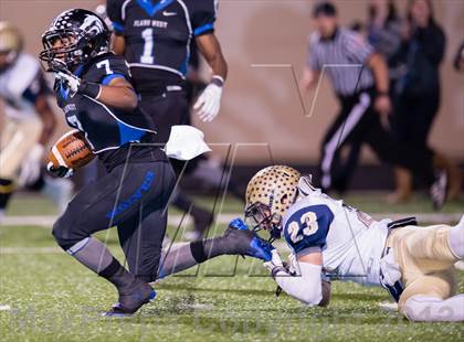 Thumbnail 1 in Plano West vs Dallas Jesuit (UIL 5A Bi-District Playoff) photogallery.