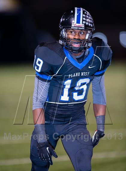 Thumbnail 1 in Plano West vs Dallas Jesuit (UIL 5A Bi-District Playoff) photogallery.
