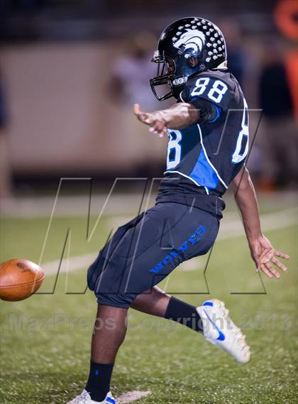Thumbnail 1 in Plano West vs Dallas Jesuit (UIL 5A Bi-District Playoff) photogallery.