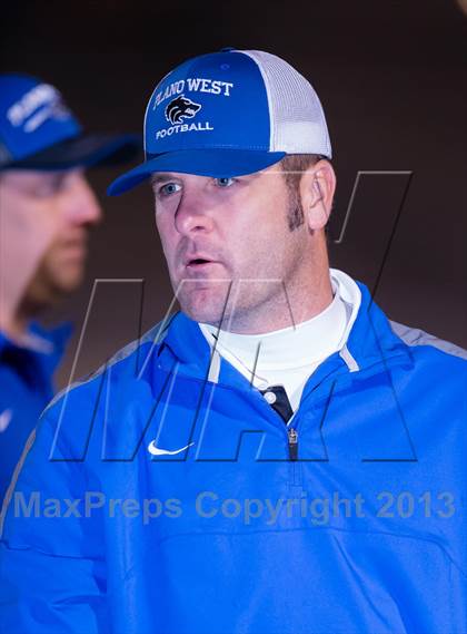 Thumbnail 2 in Plano West vs Dallas Jesuit (UIL 5A Bi-District Playoff) photogallery.