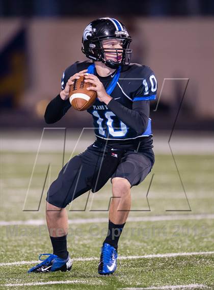 Thumbnail 2 in Plano West vs Dallas Jesuit (UIL 5A Bi-District Playoff) photogallery.