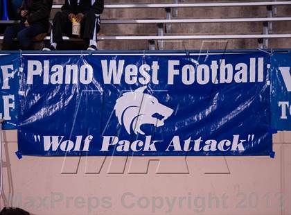 Thumbnail 2 in Plano West vs Dallas Jesuit (UIL 5A Bi-District Playoff) photogallery.