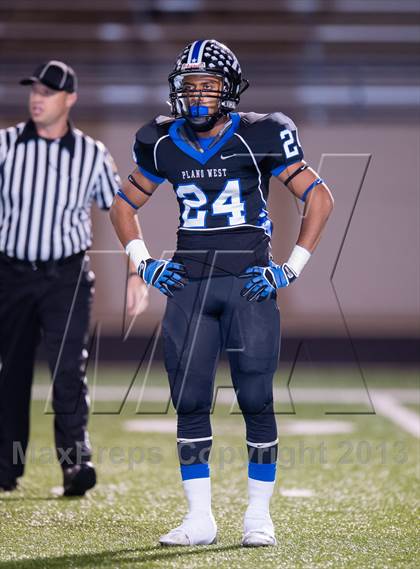 Thumbnail 1 in Plano West vs Dallas Jesuit (UIL 5A Bi-District Playoff) photogallery.