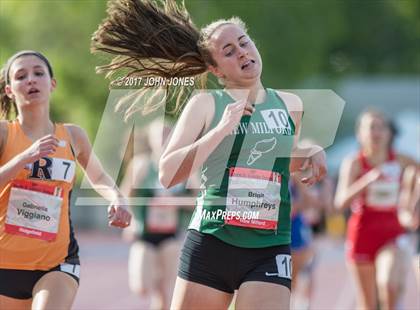 Thumbnail 2 in 50th Annual Loucks Games (Women's 800 Meter Run) photogallery.