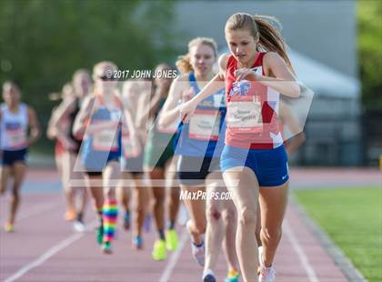 Thumbnail 2 in 50th Annual Loucks Games (Women's 800 Meter Run) photogallery.