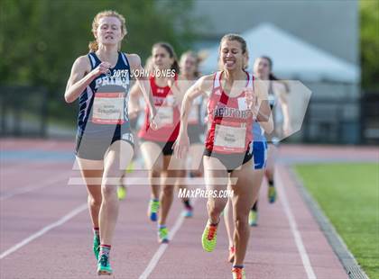 Thumbnail 1 in 50th Annual Loucks Games (Women's 800 Meter Run) photogallery.