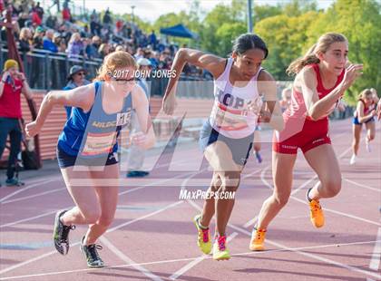 Thumbnail 2 in 50th Annual Loucks Games (Women's 800 Meter Run) photogallery.