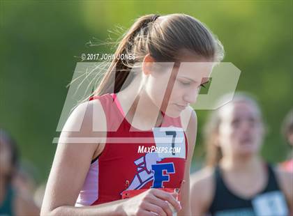 Thumbnail 3 in 50th Annual Loucks Games (Women's 800 Meter Run) photogallery.